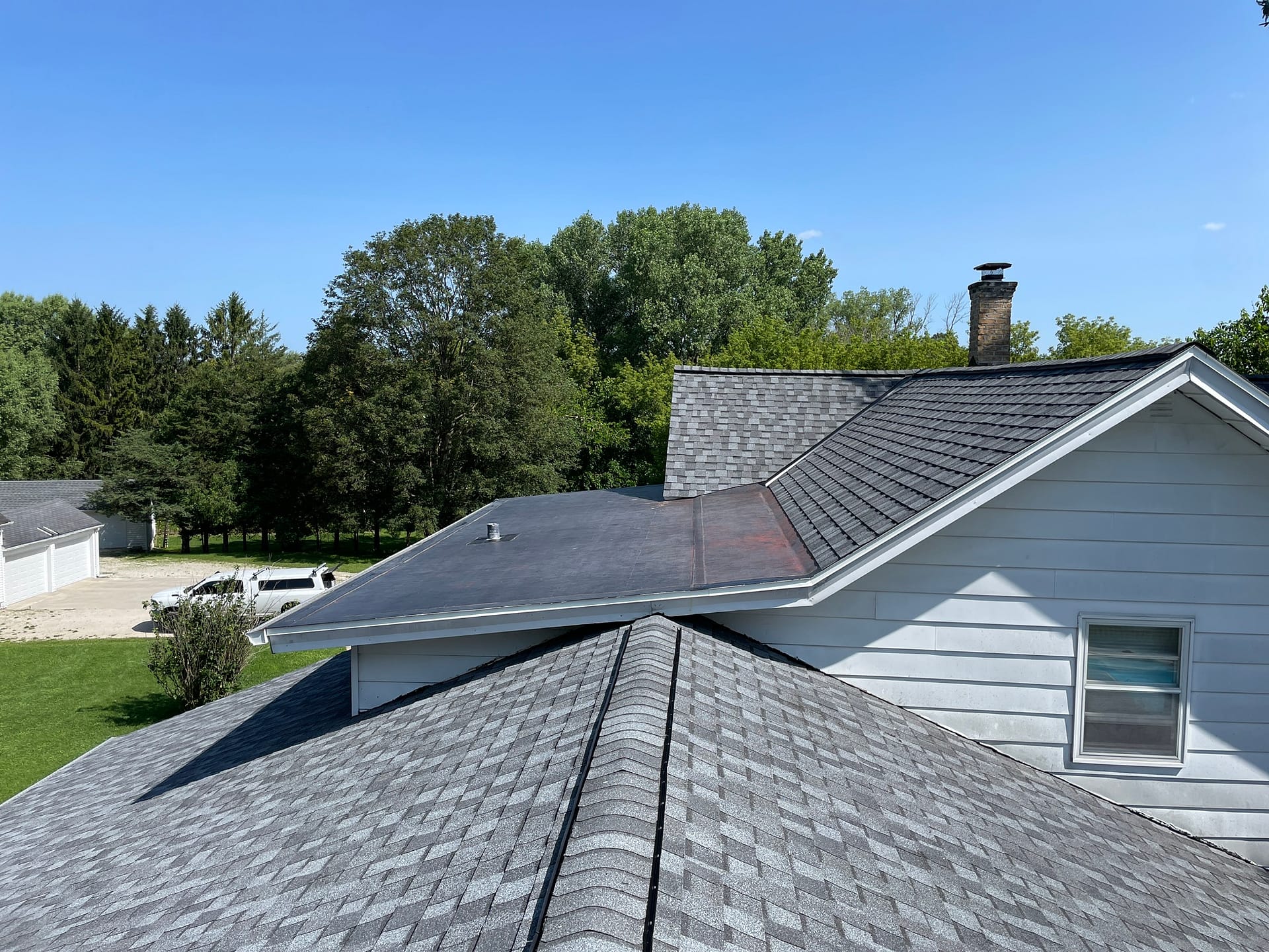 item_75f1a2de-e1d9-4c11-accd-38f827828e72 After Oconomowoc roof replacement